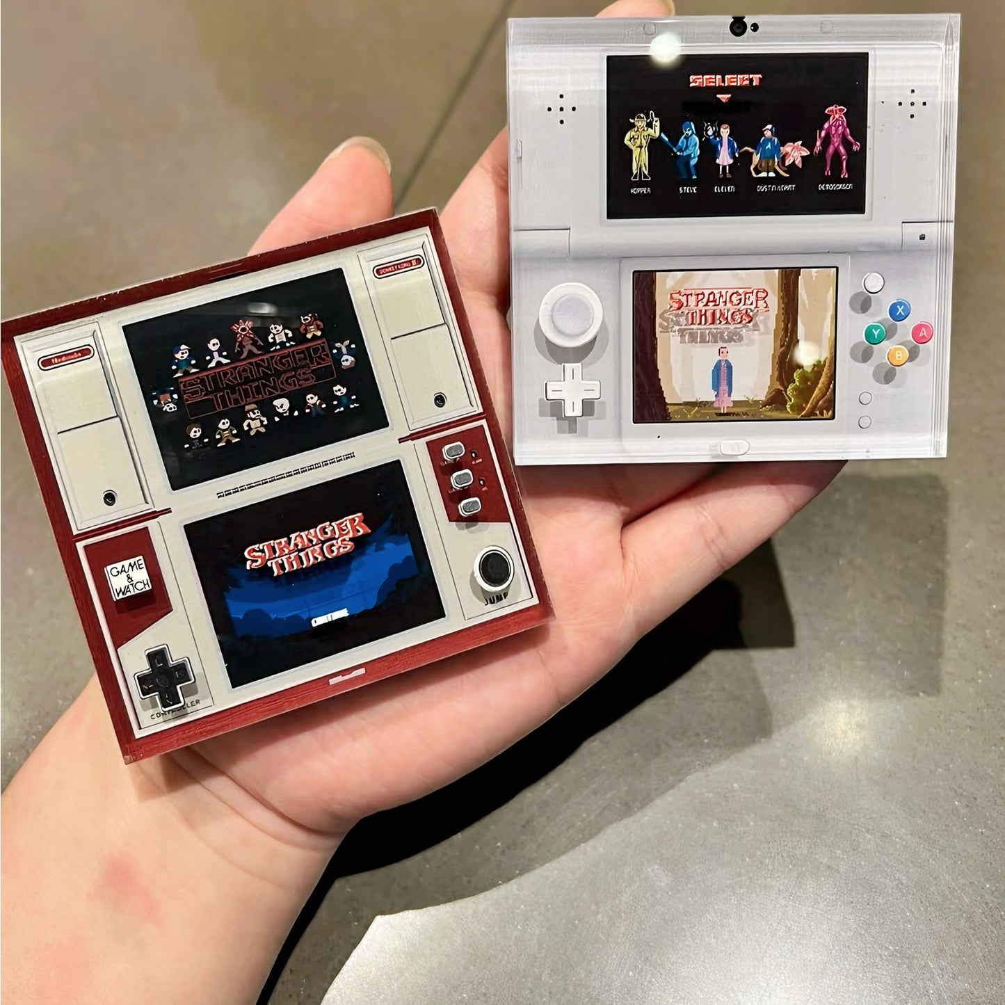 Stranger Things Retro Handheld Game Console 3D Fridge Magnet - 80s Nostalgic Deco